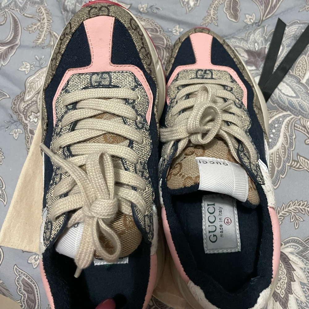 Gucci sneakers